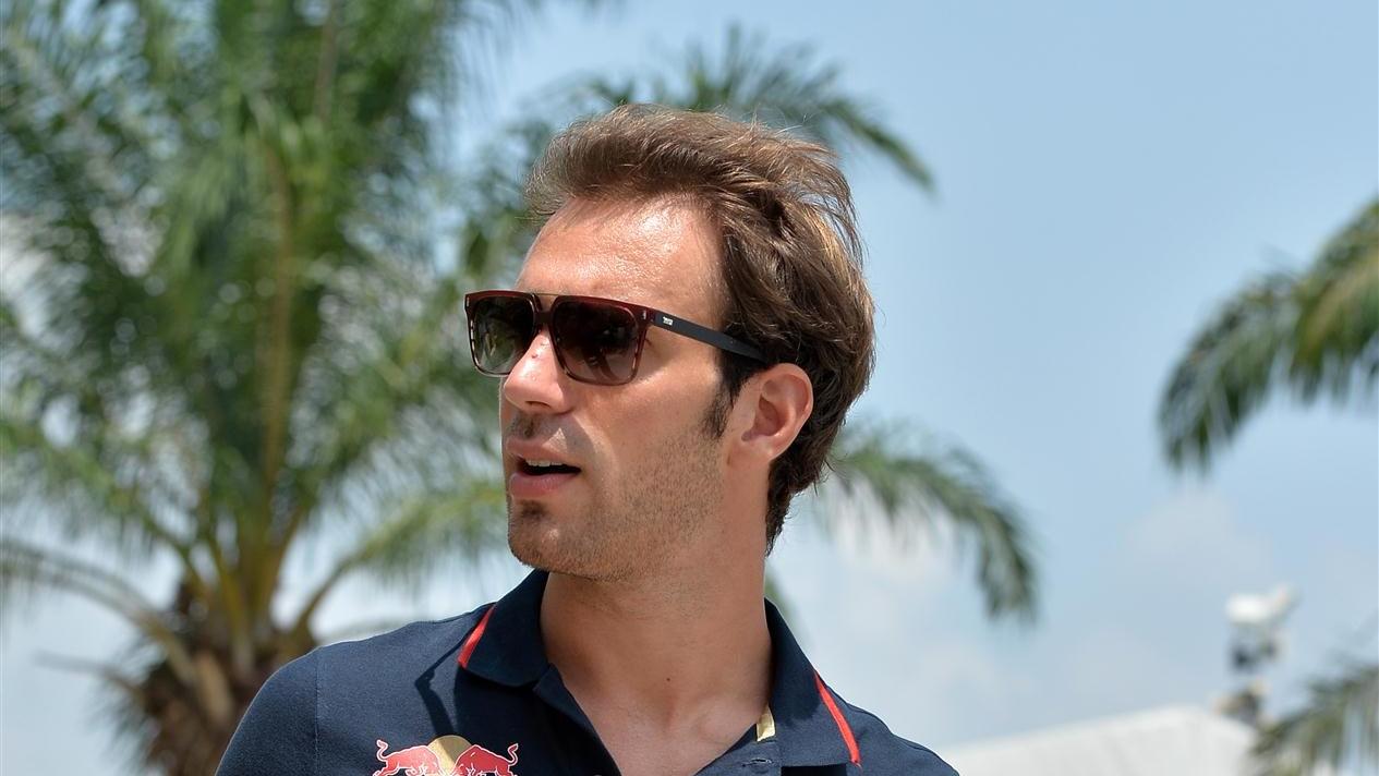 Jean-Eric Vergne (FRA) Scuderia Toro Rosso. Formula One World Championship, Rd2, Malaysian Grand Prix, Preparations, Sepang, Malaysia, Thursday, 27 March 2014