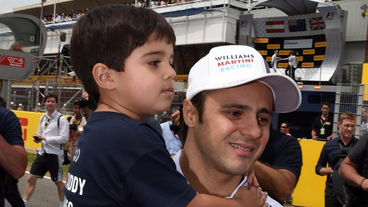 Felipe Massa (BRA) Williams on the drivers parade with his son Felipinho Massa (BRA). Formula One World Championship, Rd5, Spanish Grand Prix, Race, Barcelona, Spain, Sunday, 11 May 2014
