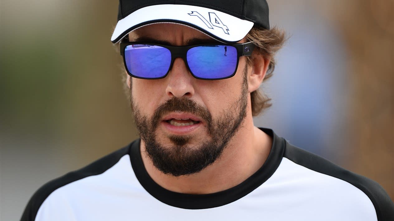Fernando Alonso (ESP) McLaren at Formula One World Championship, Rd4, Bahrain Grand Prix Preparations, Bahrain International Circuit, Sakhir, Bahrain, Thursday 16  April 2015. © Sutton Motorsport Images