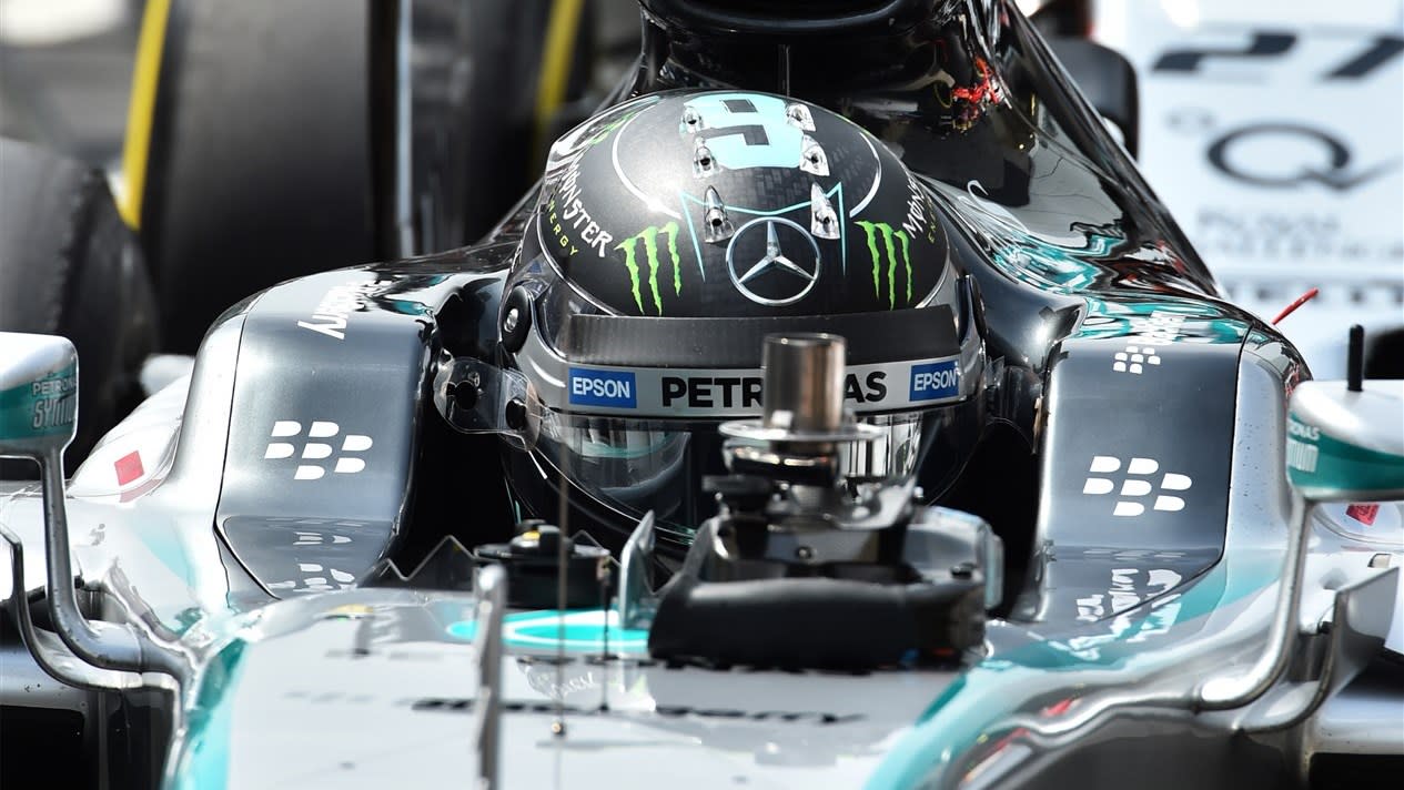 Pole sitter Nico Rosberg (GER) Mercedes AMG F1 W06 in parc ferme at Formula One World Championship, Rd18, Brazilian Grand Prix, Qualifying, Interlagos, Sao Paulo, Brazil, Saturday 14 November 2015. © Sutton Motorsport Images