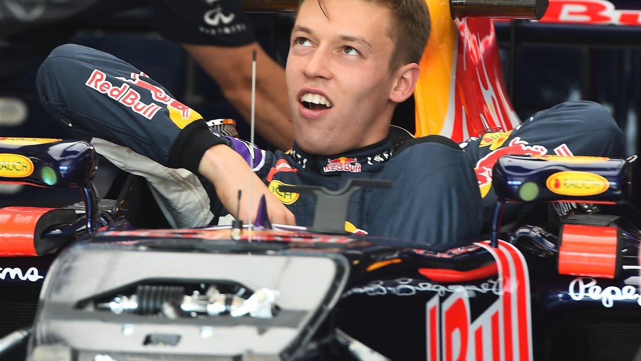 Daniil Kvyat (RUS) Scuderia Toro Rosso STR9 at Formula One World Championship, Rd10, Hungarian Grand Prix, Preparations, Hungaroring, Hungary, Thursday 23 July 2015. © Sutton Motorsport Images