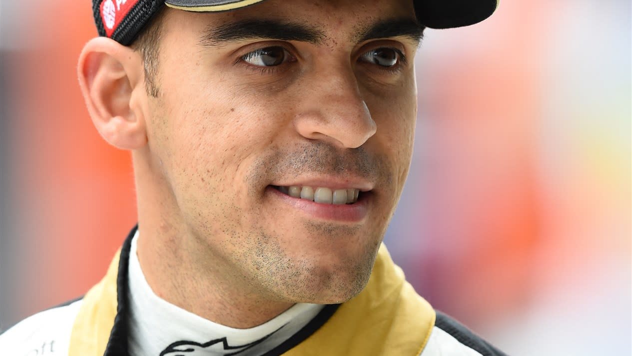 Pastor Maldonado (VEN) Lotus at Formula One World Championship, Rd15, Russian Grand Prix, Practice, Sochi Autodrom, Sochi, Krasnodar Krai, Russia, Friday 9 October 2015. © Sutton Motorsport Images