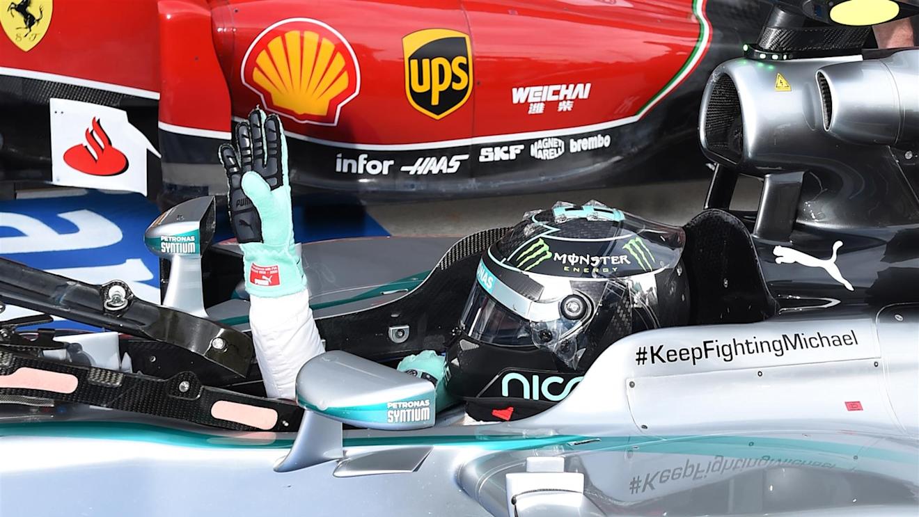 Pole sitter Nico Rosberg (GER) Mercedes AMG F1 W05 celebrates in parc ferme. Formula One World Championship, Rd15, Japanese Grand Prix, Qualifying, Suzuka, Japan, Saturday, 4 October 2014 © Sutton Images. No reproduction without permission