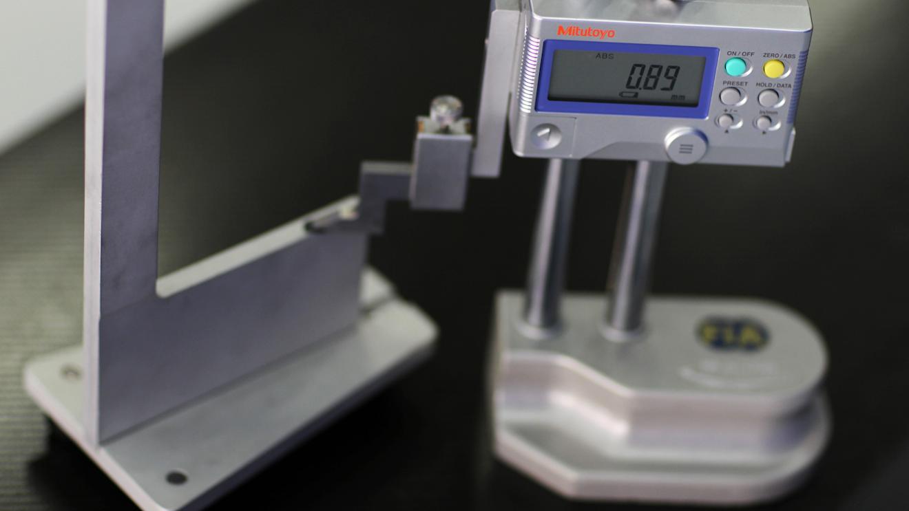 FIA measuring device. © James Moy/AUTO, International Journal of the FIA