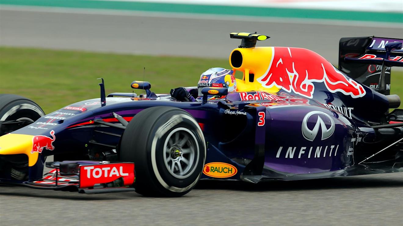 Daniel Ricciardo (AUS) Red Bull Racing RB10. Formula One World Championship, Rd4, Chinese Grand Prix, Practice, Shanghai, China, Friday, 18 April 2014
