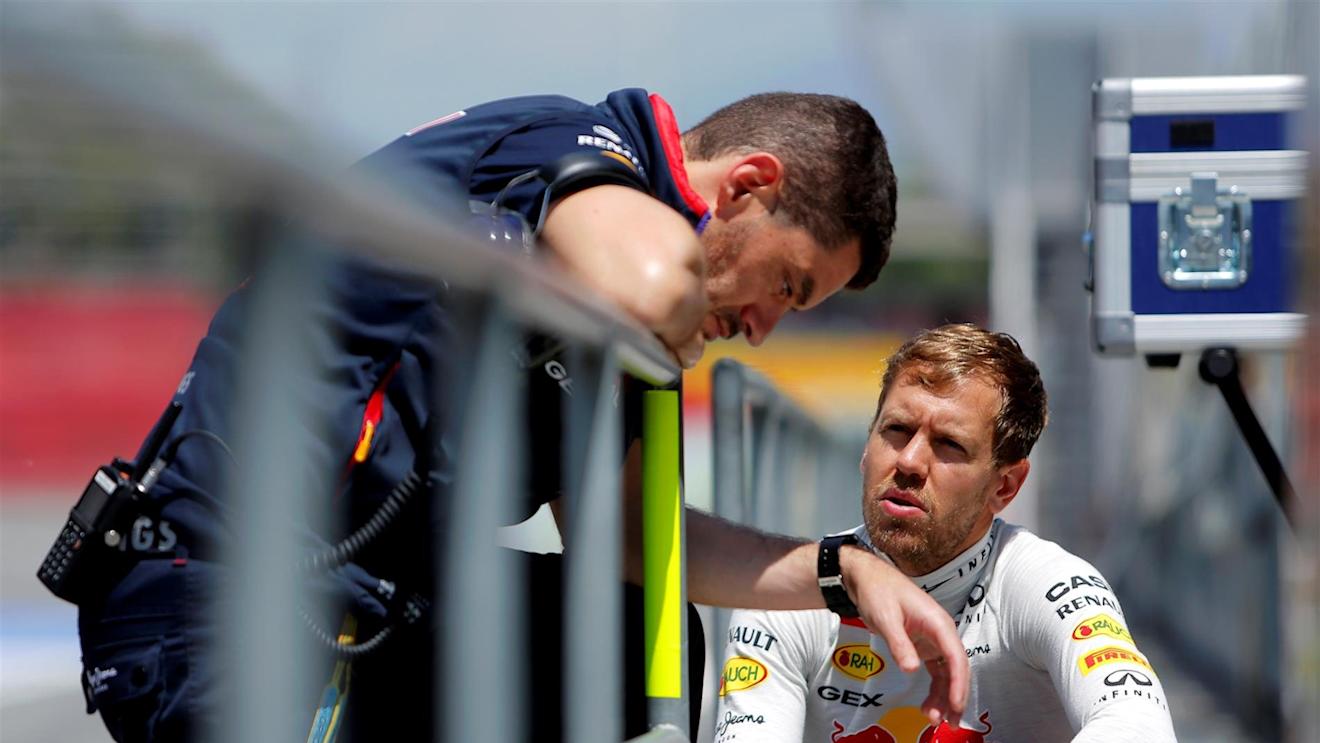Guillaume Rocquelin (FRA) Red Bull Racing Race Engineer and Sebastian Vettel (GER) Red Bull Racing. Formula One Testing, Day Two, Barcelona, Spain, Wednesday, 14 May 2014