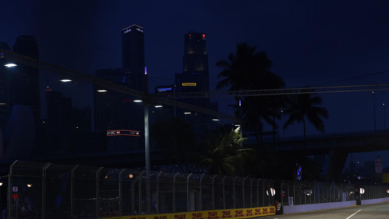 Nico Rosberg (GER) Mercedes AMG F1 W05. Formula One World Championship, Rd14, Singapore Grand Prix, Marina Bay Street Circuit, Singapore, Practice, Friday, 19 September 2014 © Sutton Images. No reproduction without permission