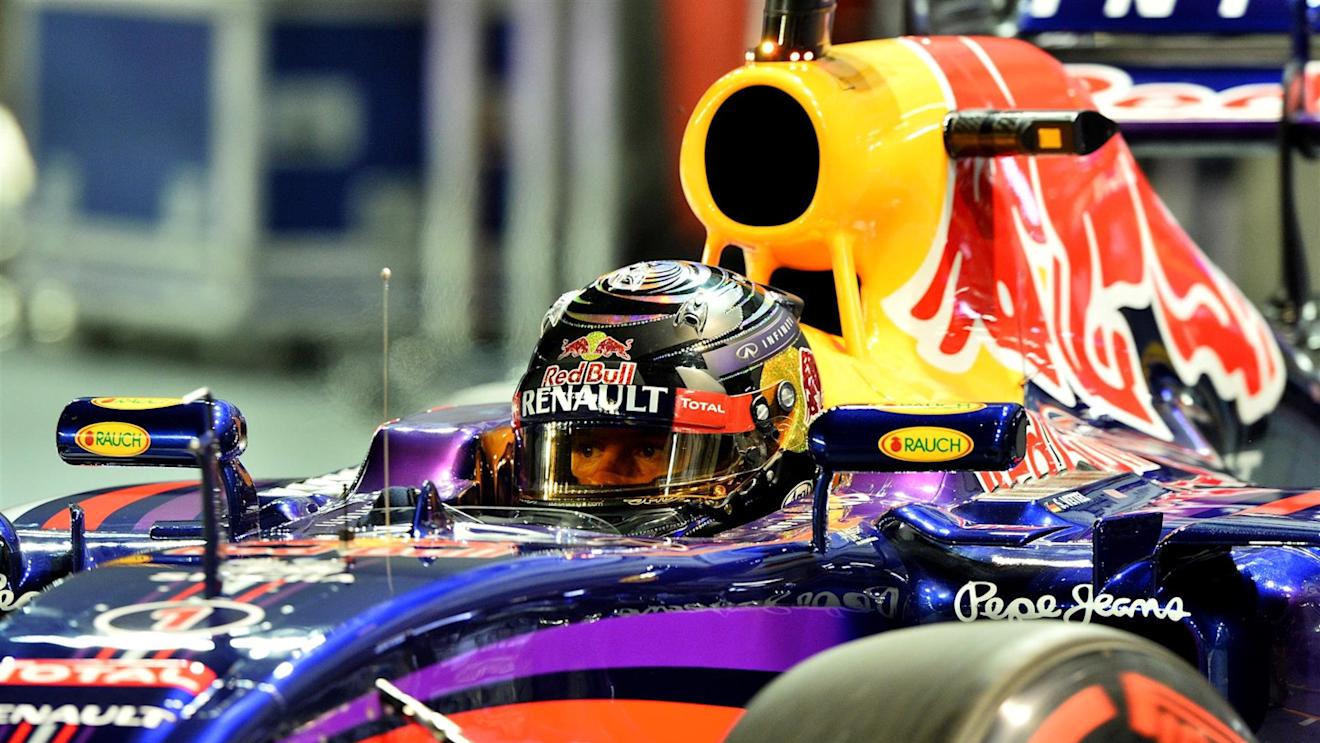 Sebastian Vettel (GER) Red Bull Racing RB10. Formula One World Championship, Rd14, Singapore Grand Prix, Marina Bay Street Circuit, Singapore, Qualifying, Saturday, 20 September 2014 © Sutton Images. No reproduction without permission