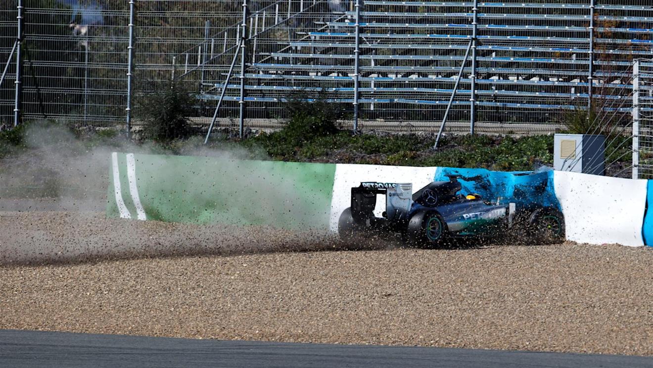 Lewis Hamilton (GBR) Mercedes AMG F1 W05 crashes at Turn One. Formula One Testing, Jerez, Spain, Day One, Tuesday, 28 January 2014. © Sutton Images