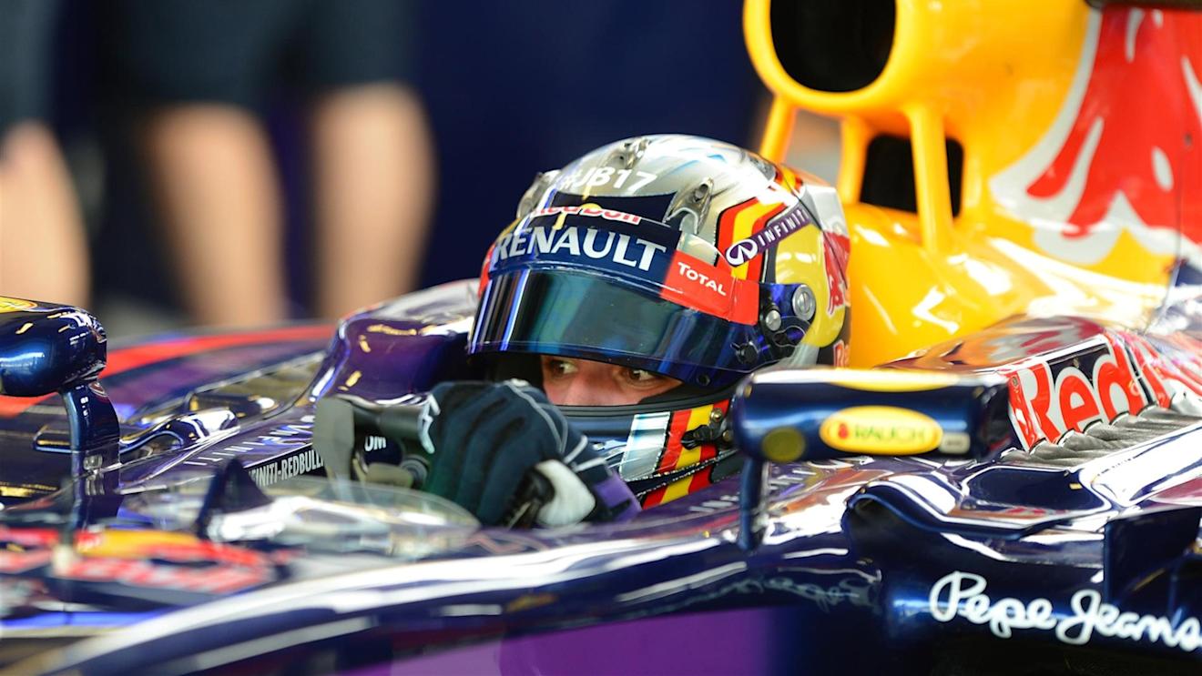 Carlos Sainz Jr (ESP) Red Bull Racing RB10. Formula One Testing, Yas Marina Circuit, Abu Dhabi, UAE, Tuesday, 25 November 2014
