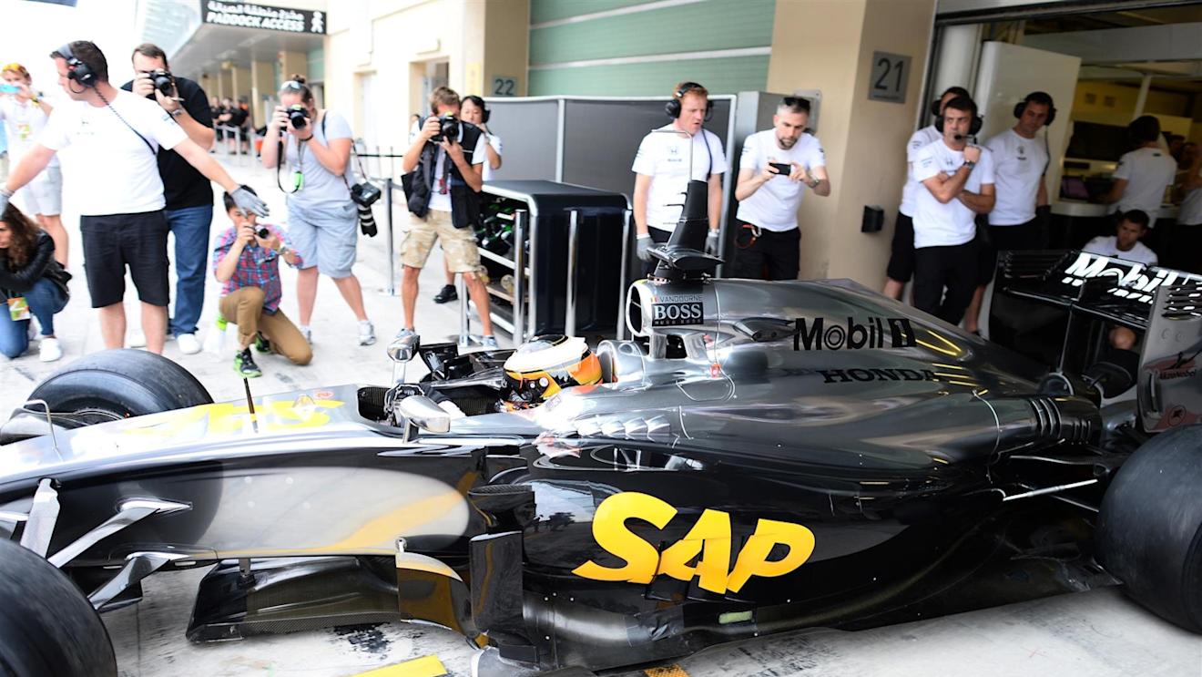 Stoffel Vandoorne (BEL) McLaren MP4-29H. Formula One Testing, Yas Marina Circuit, Abu Dhabi, UAE, Tuesday, 25 November 2014 © Sutton Images. No reproduction without permission