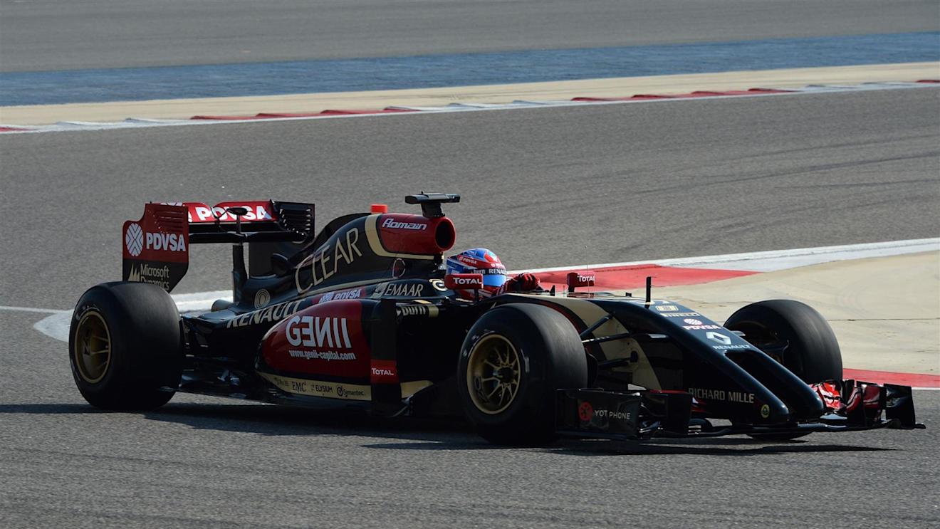 Romain Grosjean (FRA) Lotus E22. Formula One Testing, Day One, Bahrain International Circuit, Sakhir, Bahrain, Wednesday, 19 February 2014 © Sutton Images. No reproduction without permission