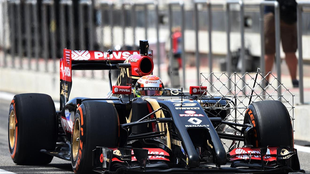 Pastor Maldonado (VEN) Lotus E22 with aero sensor. Formula One Testing, Day One, Bahrain International Circuit, Sakhir, Bahrain, Tuesday, 8 April 2014. © Sutton Images