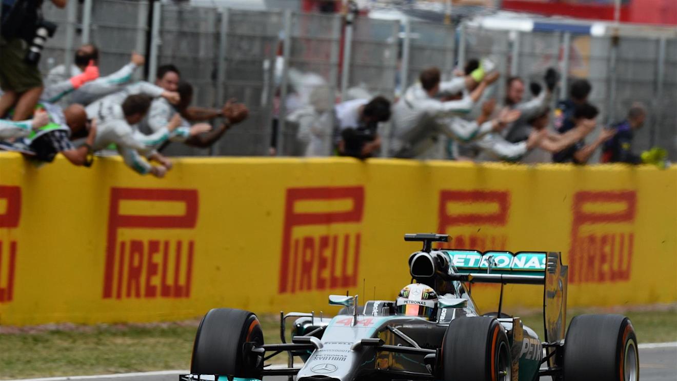 Race winner Lewis Hamilton (GBR) Mercedes AMG F1 W05 crosses the line. Formula One World Championship, Rd5, Spanish Grand Prix, Race, Barcelona, Spain, Sunday, 11 May 2014. © Sutton Images