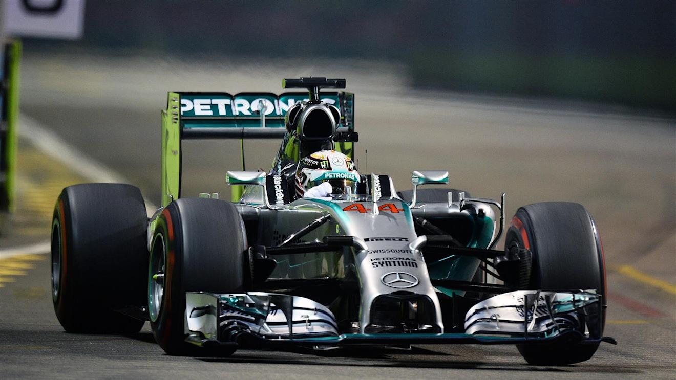 Lewis Hamilton (GBR) Mercedes AMG F1 W05. Formula One World Championship, Rd14, Singapore Grand Prix, Marina Bay Street Circuit, Singapore, Race Day, Sunday, 21 September 2014