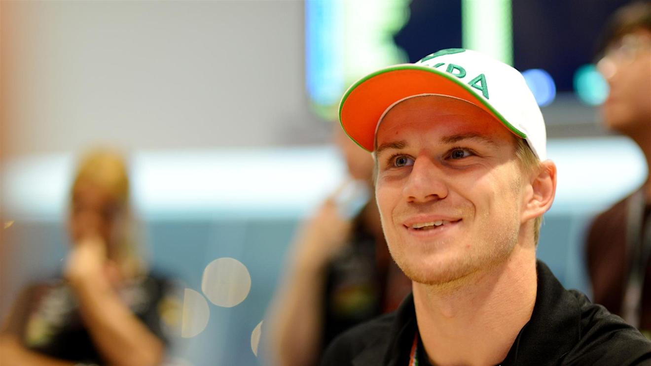 Nico Hulkenberg (GER) Force India F1, in the autograph session. Formula One World Championship, Rd14, Singapore Grand Prix, Marina Bay Street Circuit, Singapore, Preparations, Thursday, 18 September 2014