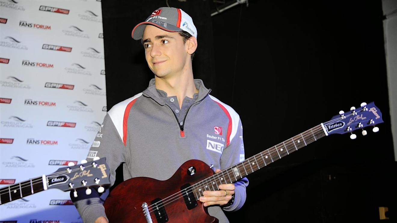 Esteban Gutierrez (MEX) Sauber with his personalised Gibson Les Paul guitar at the Austin Fans Forum in association with the Grand Prix Investors Fund that was held in the iconic Gibson Guitars showroom. Formula One World Championship, Rd17, United States Grand Prix, Preparations, Austin, Texas, USA, Wednesday, 29 October 2014