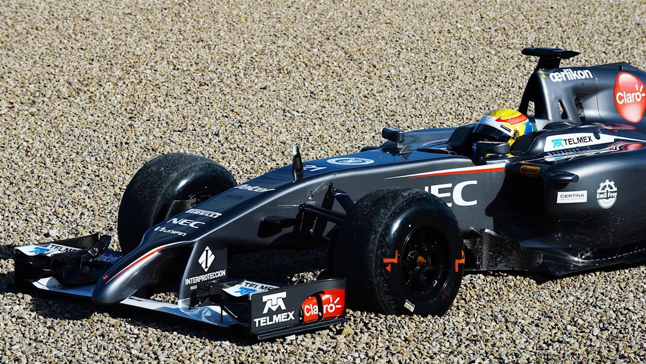 Esteban Gutierrez (MEX) Sauber C33 in the gravel. Formula One Testing, Jerez, Spain, Day Two, Wednesday, 29 January 2014