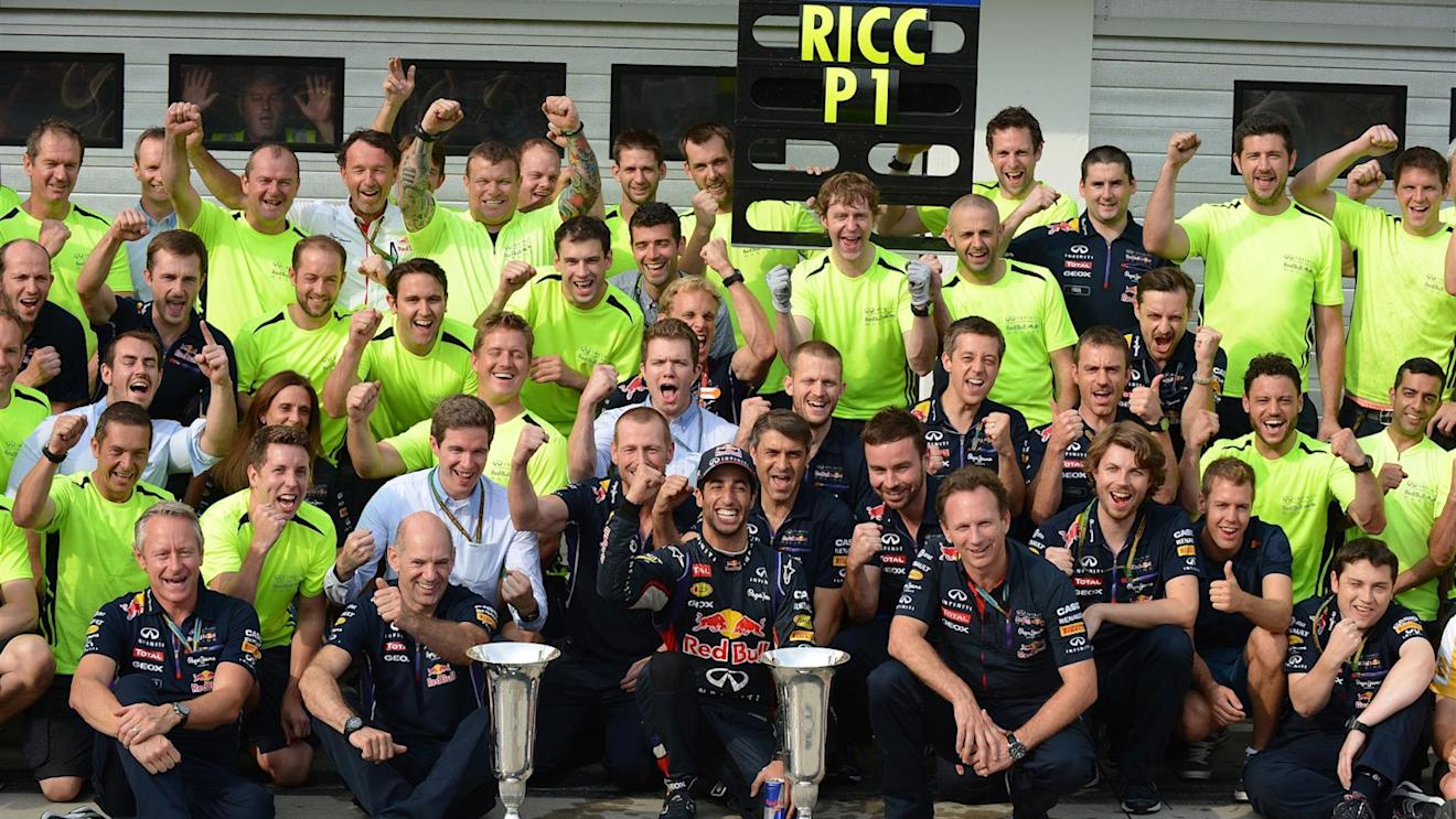 Race winner Daniel Ricciardo (AUS) Red Bull Racing celebrates with the team. Formula One World Championship, Rd11, Hungarian Grand Prix, Race Day, Hungaroring, Hungary. Sunday, 27 July 2014