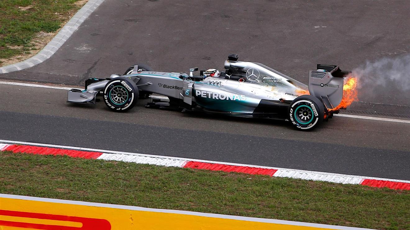 Lewis Hamilton (GBR) Mercedes AMG F1 W05 with a fire in Q1. Formula One World Championship, Rd11, Hungarian Grand Prix, Qualifying, Hungaroring, Hungary. Saturday, 26 July 2014