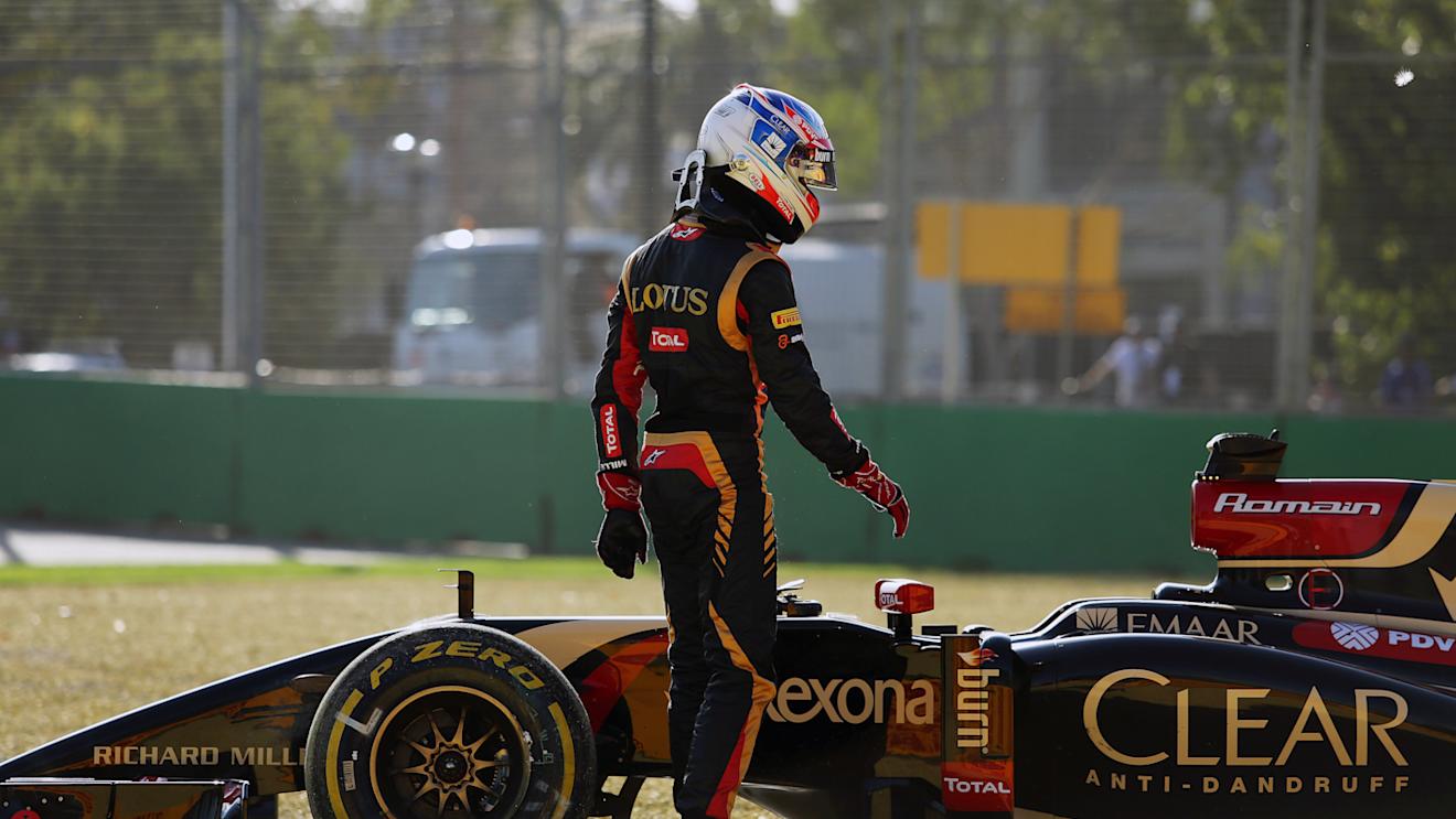 Romain Grosjean (FRA) Lotus E22 spins into the gravel.
Formula One World Championship, Rd1, Australian Grand Prix, Practice, Albert Park, Melbourne, Australia, Friday 14 March 2014.
