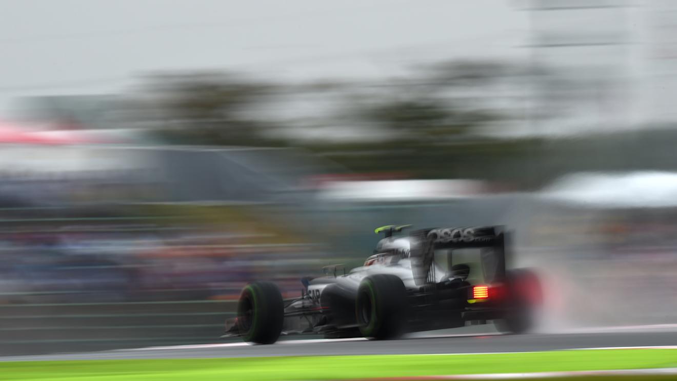 Kevin Magnussen (DEN) McLaren MP4-29. Formula One World Championship, Rd15, Japanese Grand Prix, Race, Suzuka, Japan, Sunday, 5 October 2014 © Sutton Images. No reproduction without permission