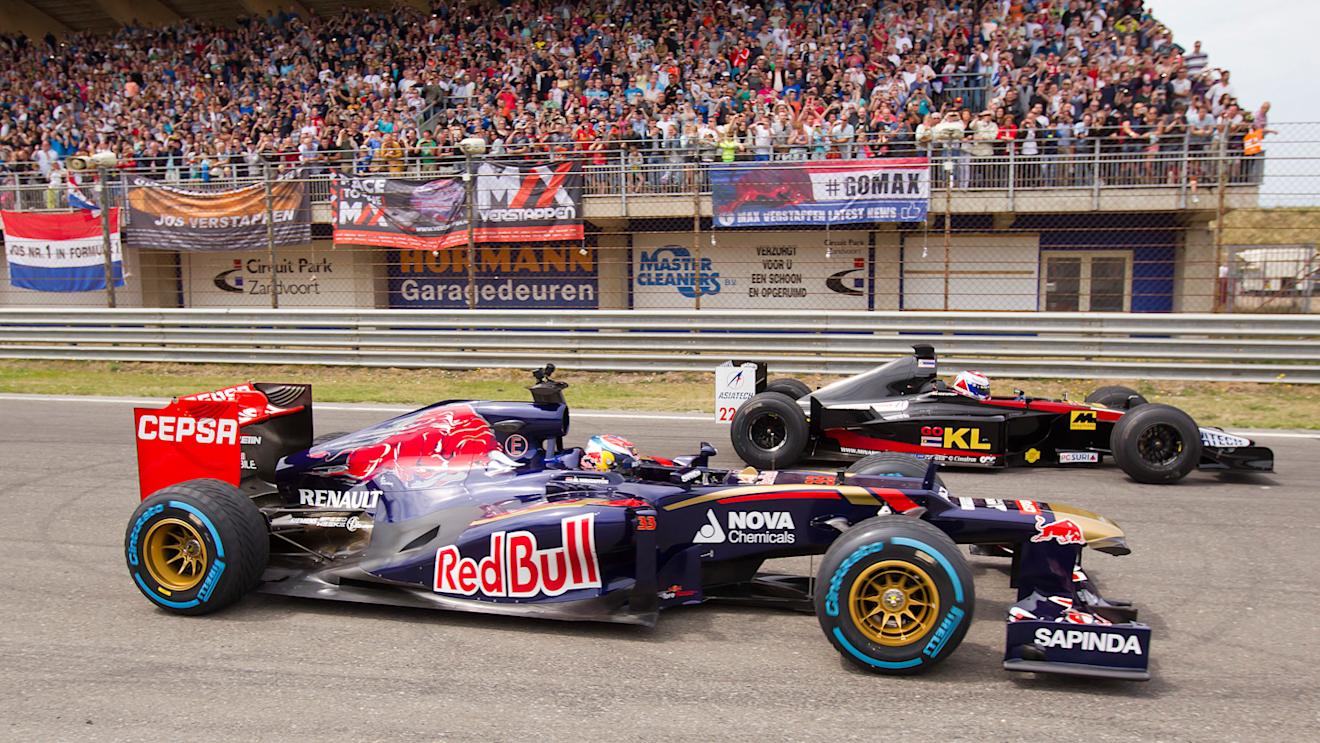 Max Verstappen (Toro Rosso) on track with father Jos (Minardi) at Zandvoort © Chris Schotanus