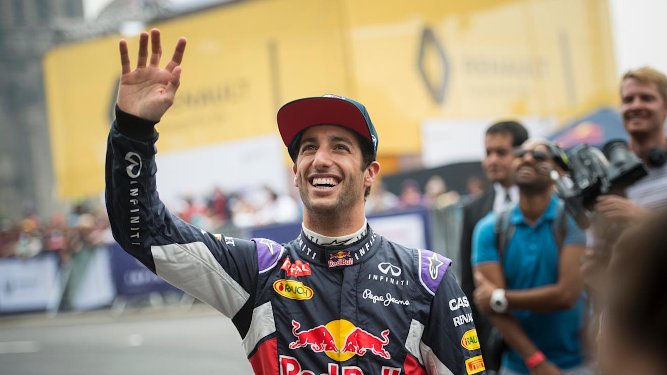 Daniel Ricciardo seen during Infiniti Red Bull Racing F1 Show Run at the Zocalo Plaza in Mexico City on June 27th, 2015 © Marcos Ferro/Red Bull Content Pool