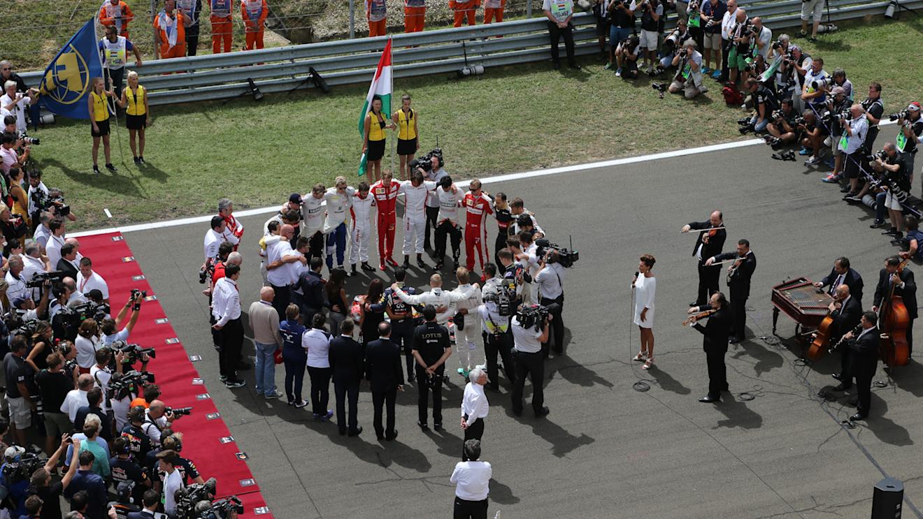 A minute's silence for Jules Bianchi, Hungaroring, July 26, 2015 © FOWC Ltd