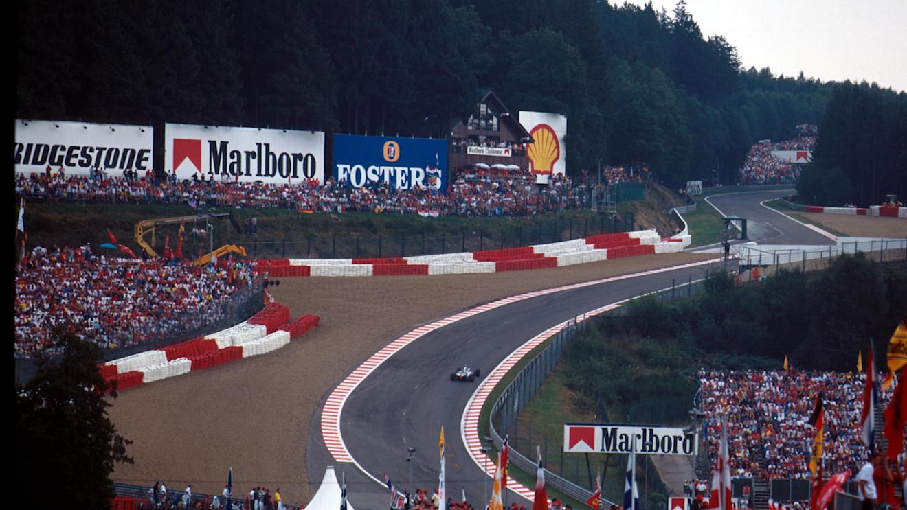 The awesome Eau Rouge corner, 1997. ©Sutton Motorsport Images