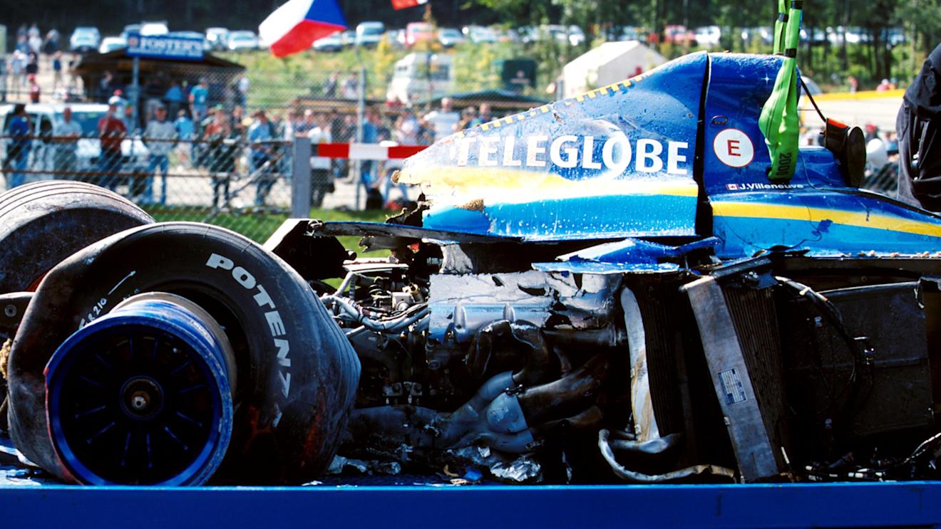 The remains of Jacques Villeneuve's BAR after his qualifying accident at Eau Rouge in 1999. ©Sutton Motorsport Images