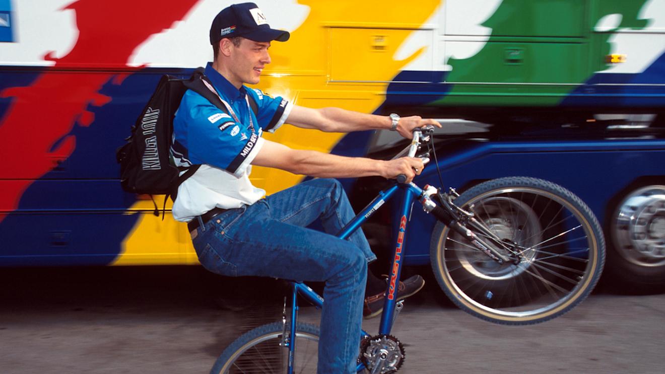 Former BMX world champion Alex Wurz had lost none of his bike-handling skills when he arrived in F1 in 1997. © Sutton Motorsport Images