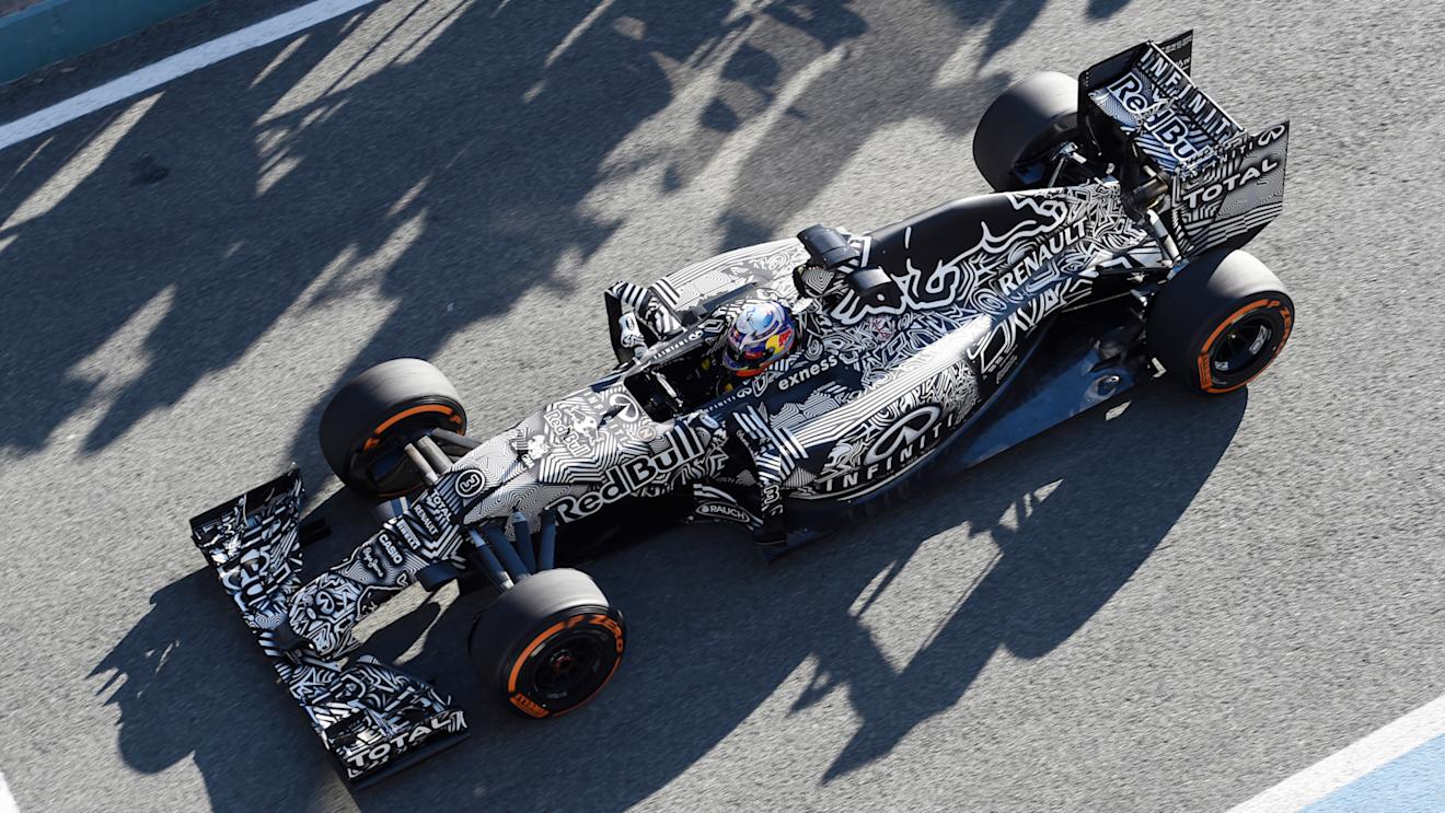 Daniel Ricciardo debuts the Red Bull Racing RB11 'Camobull' at Formula One testing in Jerez, Spain, 1 February 2015. © Sutton Motorsport Images