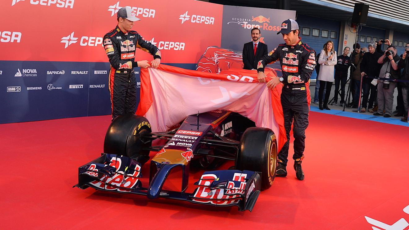 Daniil Kvyat and Jean-Eric Vergne reveal the 'proboscis nose' of the new Scuderia Toro Rosso STR9 at Jerez, Spain, Monday 27 January 2014. © Sutton Motorsport Images