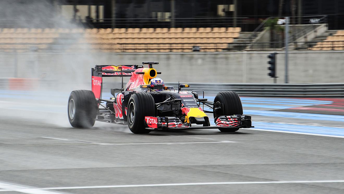 Daniel Ricciardo (AUS) Red Bull Racing RB11 at Pirelli Formula One Wet Test, Day One, Paul Ricard, France, 25 January 2016. © Sutton Motorsport Images