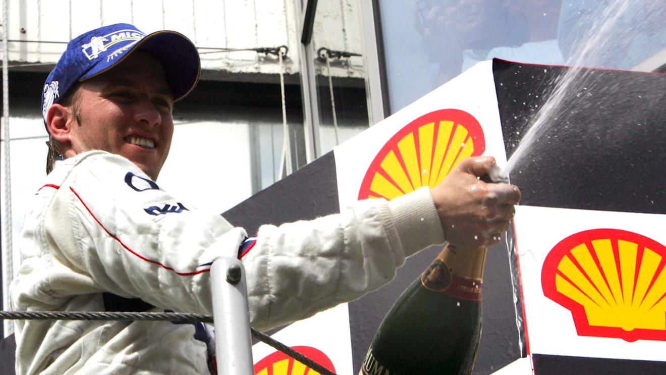 Third place Nick Heidfeld (GER) BMW Sauber F1 on the podium. 
Formula One World Championship, Rd 13, Hungarian Grand Prix, Race, Budapest, Hungary, 6 August 2006.
DIGITAL IMAGE
 © © Sutton Motorsport Images