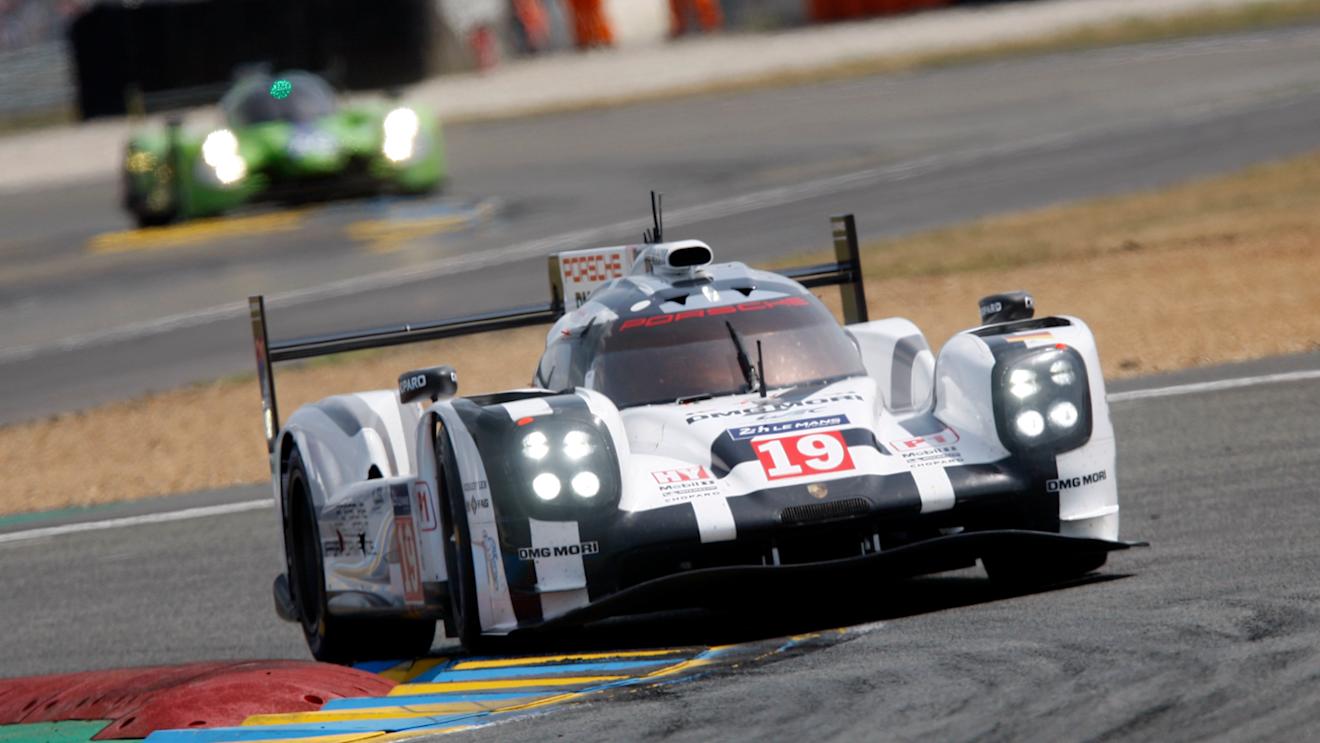 Nico Hulkenberg (GER) / Earl Bamber (NZL) / Nick Tandy (GBR), Porsche Team Porsche 919 Hybrid at Le Mans 24 Hours, Race, Le Mans, France, 13-14 June 2015. © Sutton Motorsport Images
