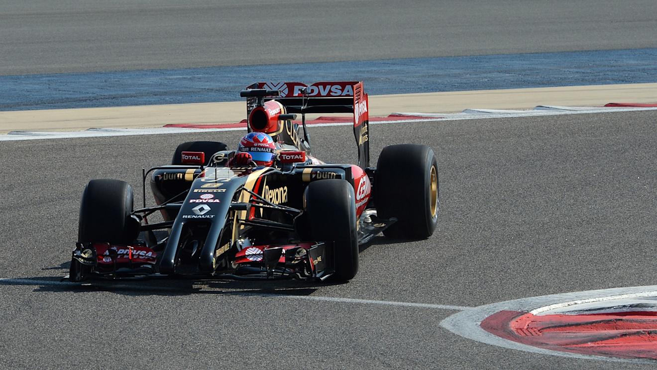 Romain Grosjean (FRA) Lotus E22. Formula One Testing, Day One, Bahrain International Circuit, Sakhir, Bahrain, Wednesday, 19 February 2014 © Sutton Images. No reproduction without permission