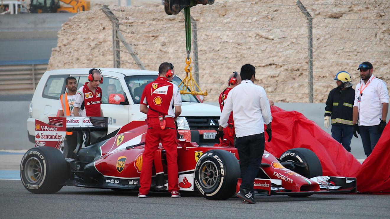 Kimi Raikkonen (FIN) Ferrari F14 T stops on track. Formula One Testing, Day One, Bahrain International Circuit, Sakhir, Bahrain, Thursday, 27 February 2014 © Sutton Images. No reproduction without permission
