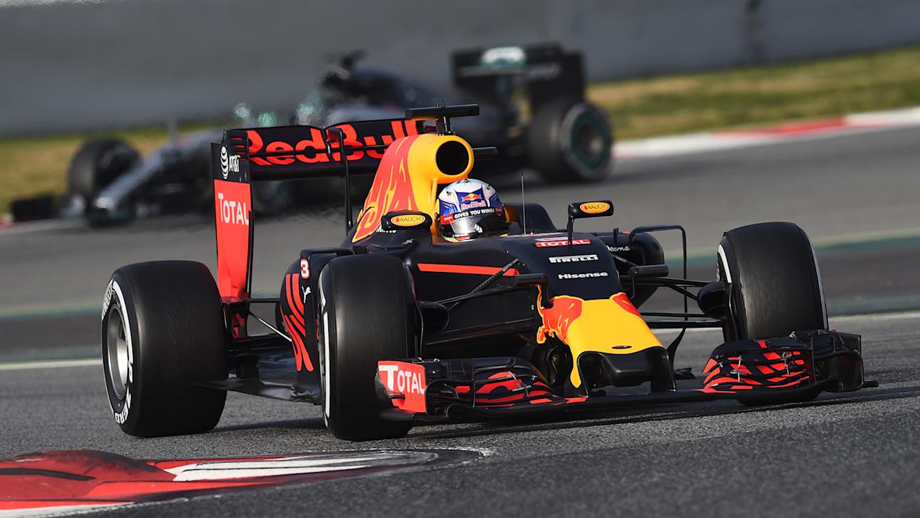 Daniel Ricciardo (AUS) Red Bull Racing RB12 at Formula One Testing, Day Two, Barcelona, Spain, Tuesday 23 February 2016. © Sutton Motorsport Images