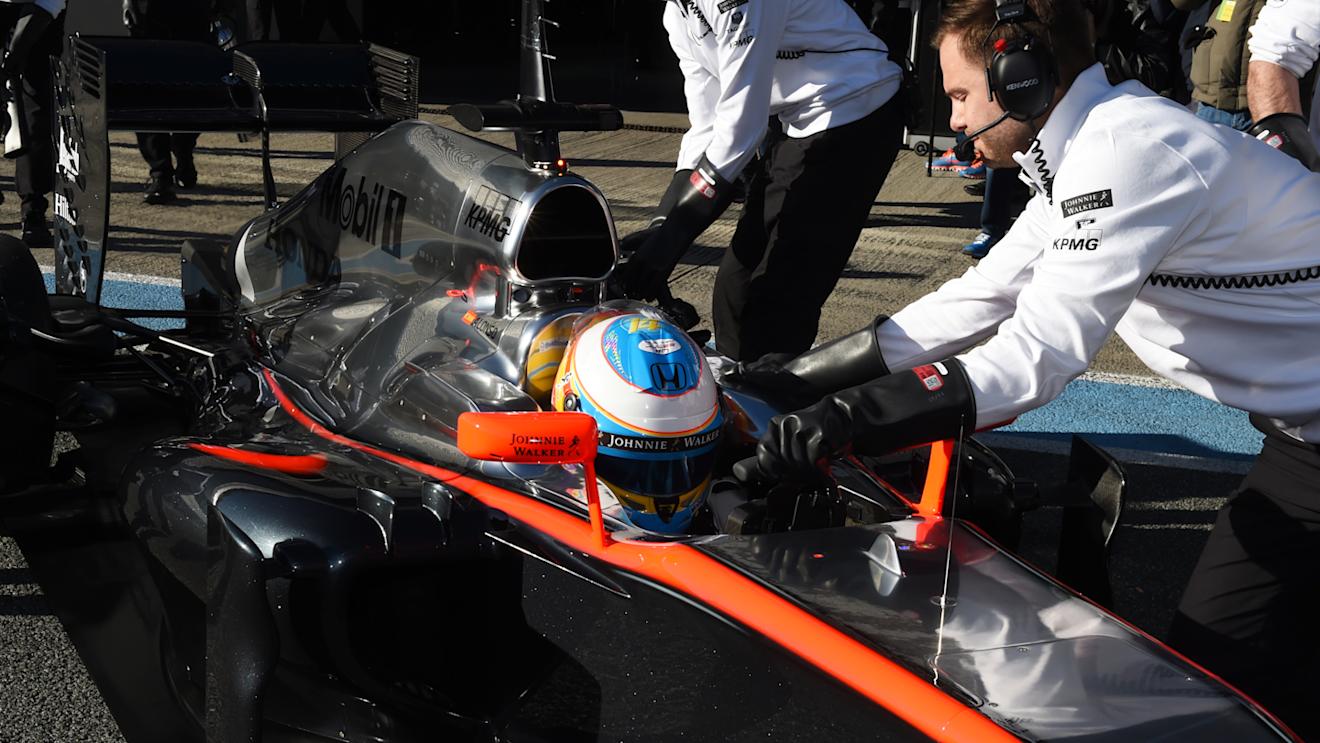 Fernando Alonso (ESP) McLaren MP4-30 at Formula One Testing, Day One, Jerez, Spain, 1 February 2015.
 © Sutton Motorsport Images
