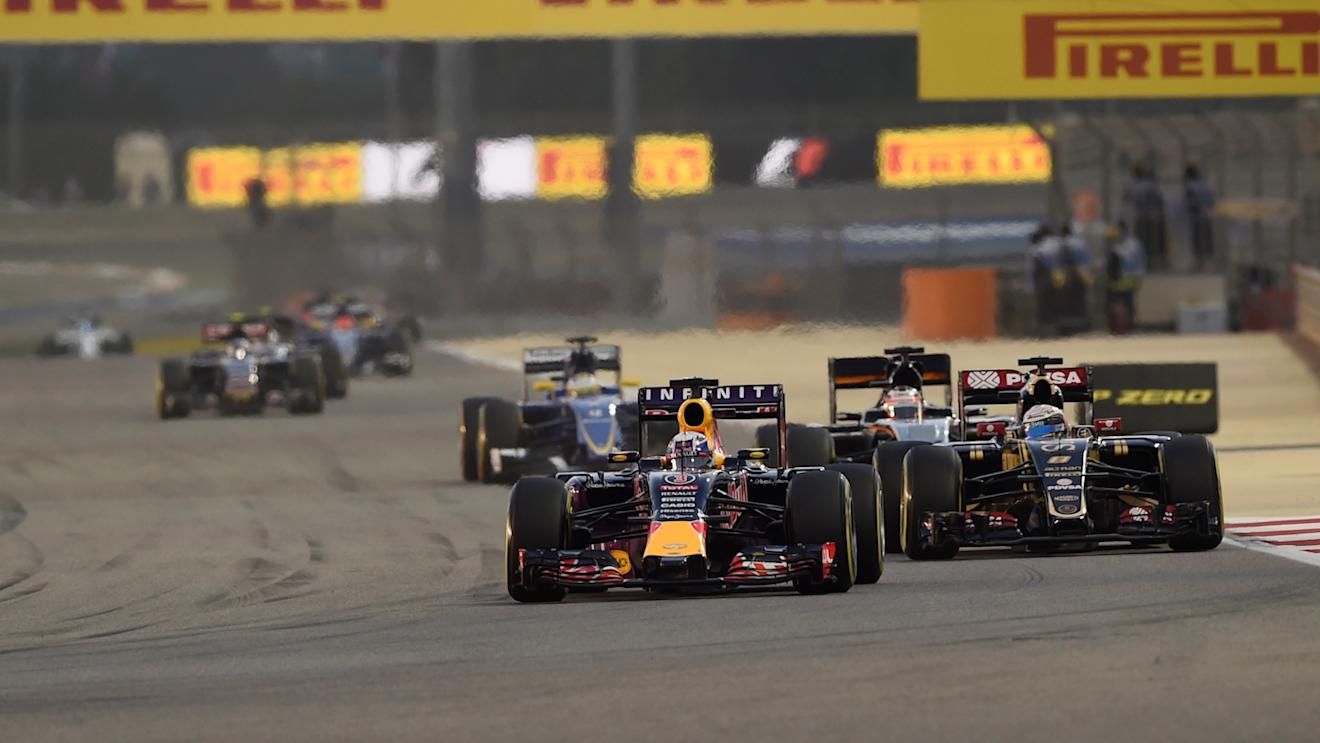 Daniel Ricciardo (AUS) Red Bull Racing RB11 at Formula One World Championship, Rd4, Bahrain Grand Prix Race, Bahrain International Circuit, Sakhir, Bahrain, Sunday 19  April 2015. © Sutton Motorsport Images