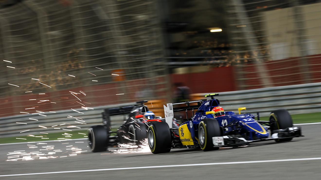 Felipe Nasr (BRA) Sauber C34 sparks at Formula One World Championship, Rd4, Bahrain Grand Prix Race, Bahrain International Circuit, Sakhir, Bahrain, Sunday 19  April 2015. © Sutton Motorsport Images