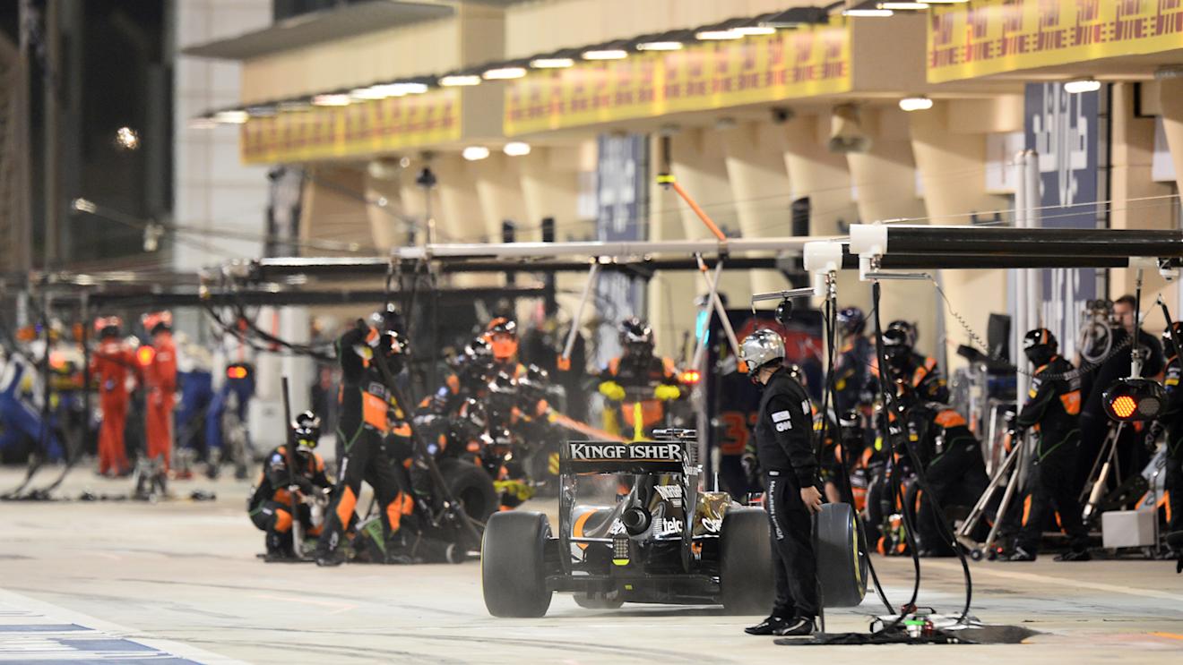 Nico Hulkenberg (GER) Force India VJM08 pit stop at Formula One World Championship, Rd4, Bahrain Grand Prix Race, Bahrain International Circuit, Sakhir, Bahrain, Sunday 19  April 2015. © Sutton Motorsport Images