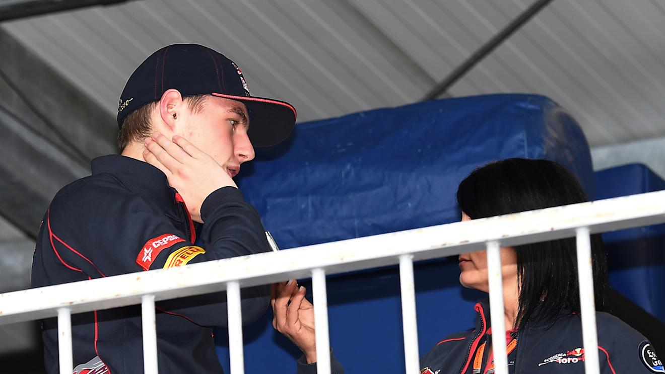 Max Verstappen (NDL) Scuderia Toro Rosso holds his neck following his crash during the race at Formula One World Championship, Rd6, Monaco Grand Prix Race, Monte-Carlo, Monaco, Sunday 24 May 2015.
BEST IMAGE © Sutton Motorsport Images