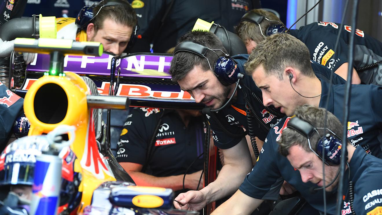 Red Bull Racing RB11 mechanics checking the Renault engine at Formula One World Championship, Rd1, Australian Grand Prix, Qualifying, Albert Park, Melbourne, Australia, Saturday 14 March 2015. © Sutton Motorsport Images
