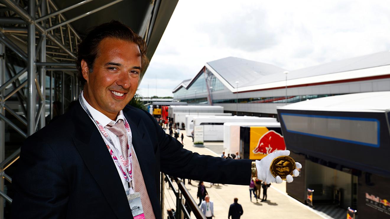 CEO Marin Aleksov launches Rosland Capital Group's new official Formula 1 gold and silver coin collection at the 2016 Formula 1 British Grand Prix, Silverstone, July 2016 © LAT Photographic