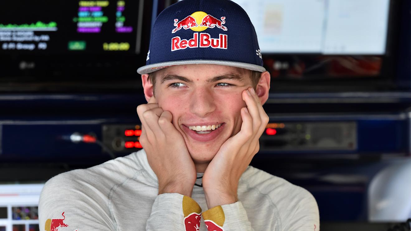 Max Verstappen (NDL) Scuderia Toro Rosso at Formula One World Championship, Rd14, Japanese Grand Prix, Qualifying, Suzuka, Japan, Saturday 26 September 2015. © Sutton Motorsport Images
