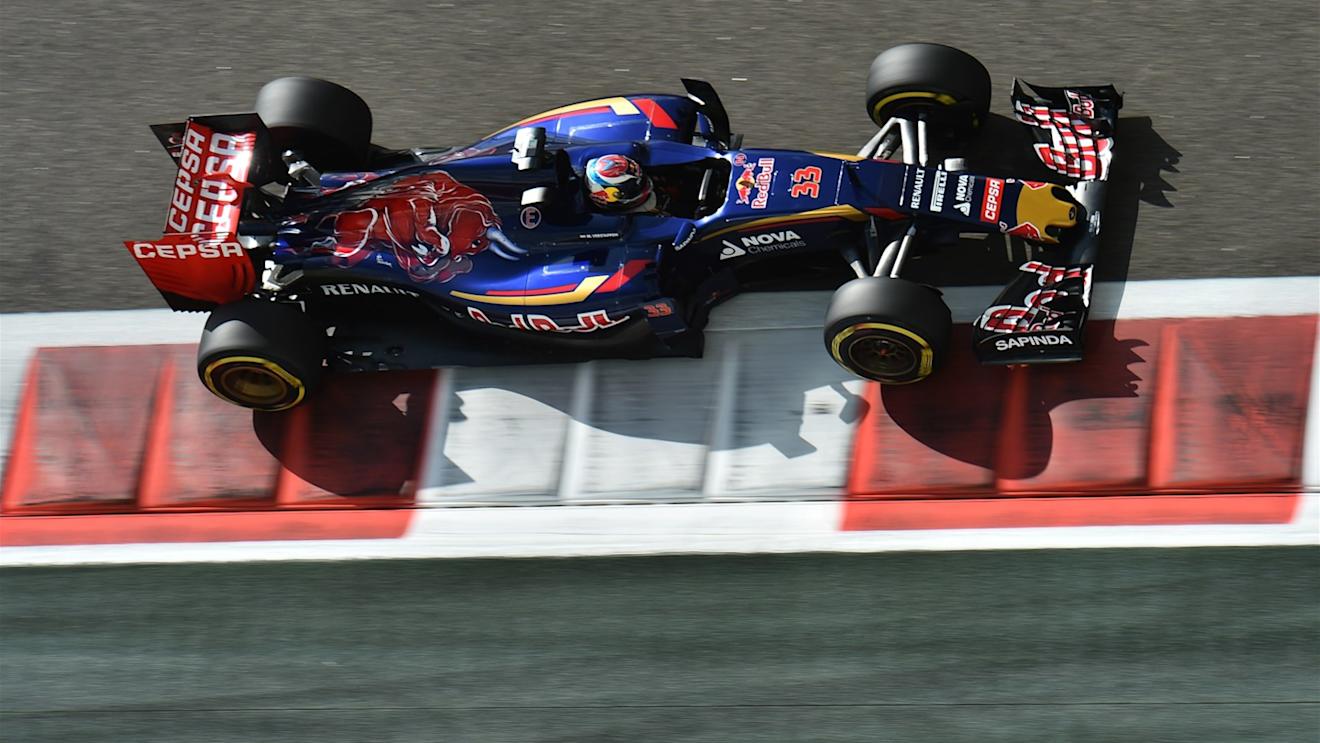 Max Verstappen (NDL) Scuderia Toro Rosso STR10 at Formula One World Championship, Rd19, Abu Dhabi Grand Prix, Practice, Yas Marina Circuit, Abu Dhabi, UAE, Friday 27 November 2015. © Sutton Motorsport Images