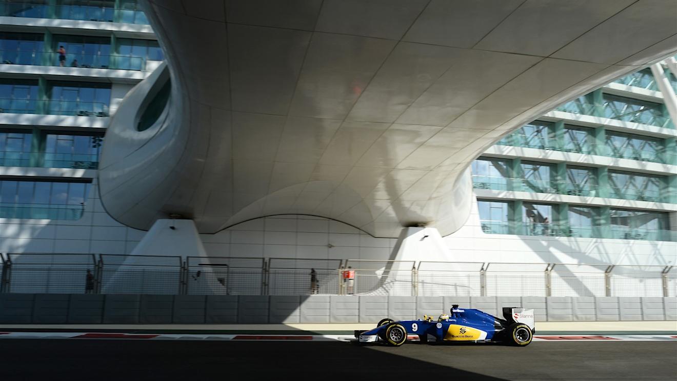 Marcus Ericsson (SWE) Sauber C34 at Formula One World Championship, Rd19, Abu Dhabi Grand Prix, Practice, Yas Marina Circuit, Abu Dhabi, UAE, Friday 27 November 2015. © Sutton Motorsport Images